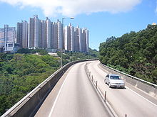 Lin Tak Road northbound. The road hangs along the steep hillside. Lin Tak Road - Sau Mau Ping.jpg