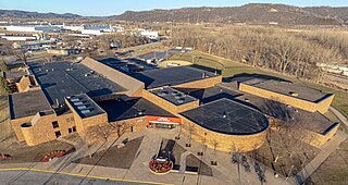 <span class="mw-page-title-main">Logan High School (La Crosse, Wisconsin)</span> Public 4-year school in La Crosse, Wisconsin, United States