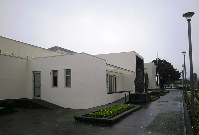 Lower Hutt War Memorial Library