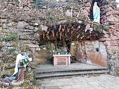 Grotte de lourdes.