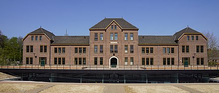 Tapijn Campus, main building, 2020
