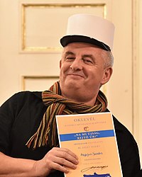 2018-ban a „Na mi újság, Rejtő úr?” irodalmi pályázat díjátadóján (Tóth Csilla Ilona fényképfelvétele)