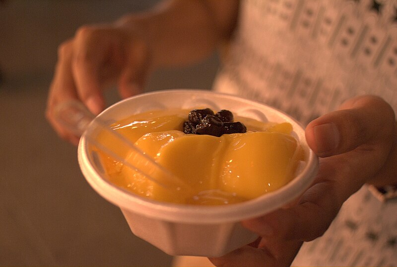 File:Mango pudding by zenjiro in Kobe Chinatown.jpg