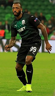 <span class="mw-page-title-main">Manuel Fernandes (footballer, born 1986)</span> Portuguese footballer (born 1986)