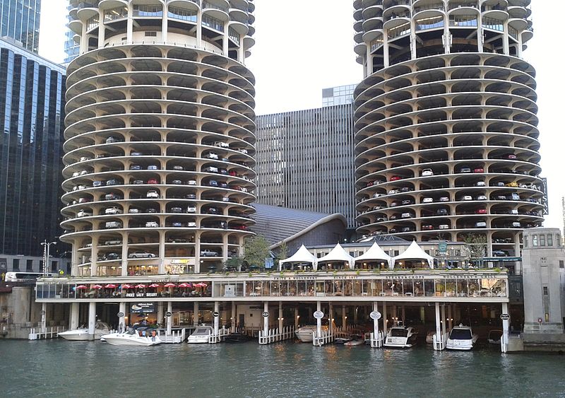 File:Marina City marina by Matthew Bisanz.jpg