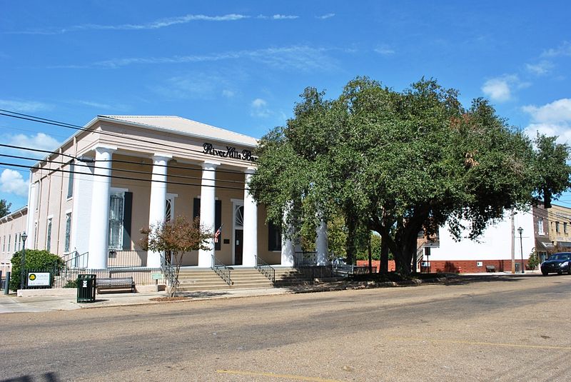 File:Market Street-Suburb Ste. Mary Historic District-568.JPG