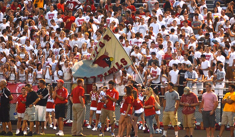 File:Mentor Cardinals vs. Erie McDowell Trojans (9636120671).jpg