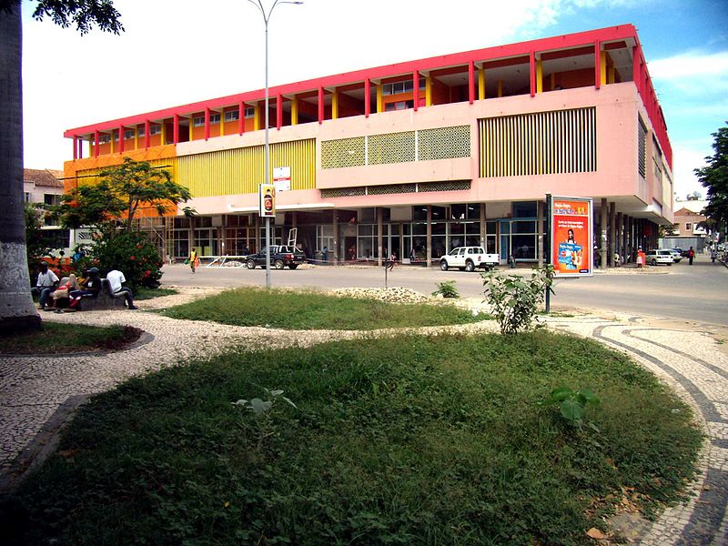 File:Mercado Municipal de Lobito 2.jpg