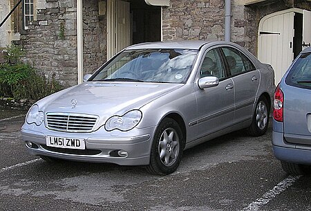 Tập tin:Mercedes.c220.thornbury.arp.750pix.jpg