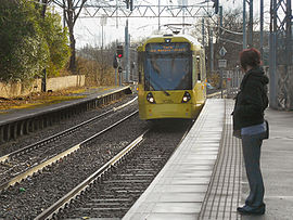 Трамвай Metrolink приближается к бару Траффорд, Дэвид Диксон, 3371036.jpg