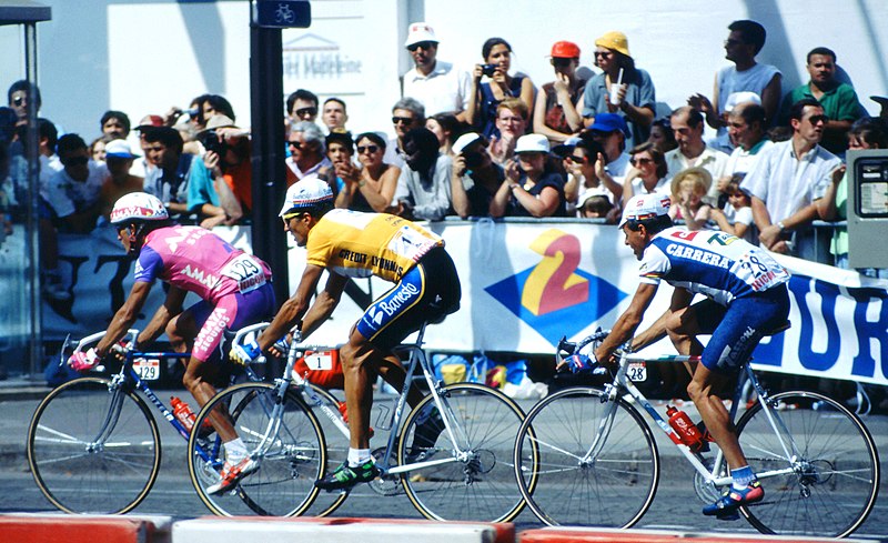 File:Miguel Induráin 1992 Finale Tour de France Paris Champs Elysées.jpg