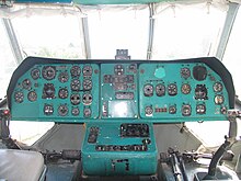 Cockpit der Mil W-12