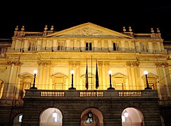 Театар Ла Скала во Милано, Италија, најпознатата оперска куќа во светот.
