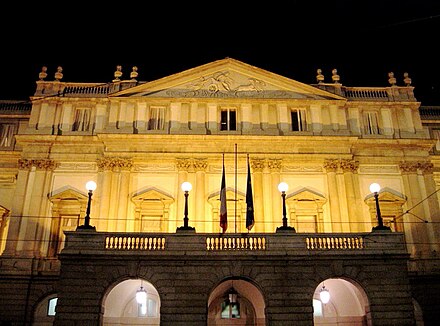 La scala. Италия театр ла скала. Милан театр ла скала. Оперный театр ла скала Италия Милан. Театр ла скала (1776-1778) в Милане.