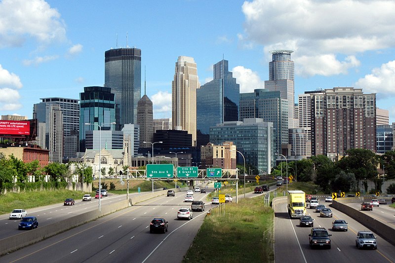 File:Minneapolis Skyline from Franklin Avenue Bridge - panoramio.jpg