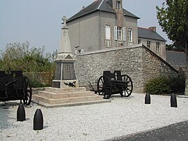 Monument aux morts de Tréffiagat (Finistère).jpg