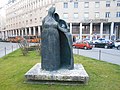 Monumento alla donna, Giuseppe Gorni, piazza Felice Cavallotti, Mantova.jpg