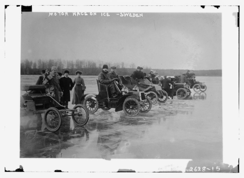 File:Motor race on ice - Sweden LCCN2014692484.tif