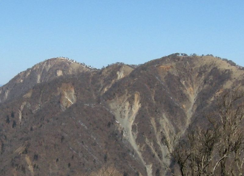 File:Mt.Tanasawanoatama from Mt.Tohnodake.JPG