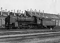 Stoomlocomotief nr. 3853 van de N.S., afkomstig van de D.R.B. (oorspronkelijk nummer 38 1856) te Hengelo (1946)