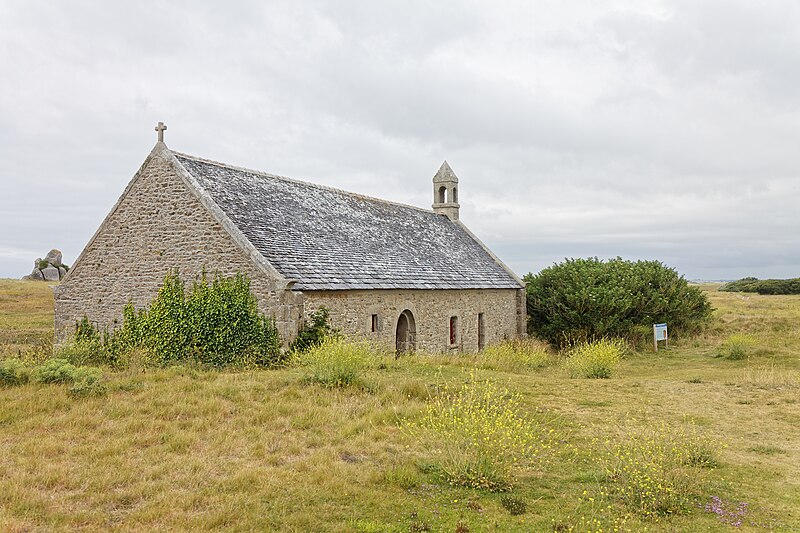 File:Nord Finistère - Dunes de Keremma - Chapelle Saint-Guvroc - 002.jpg