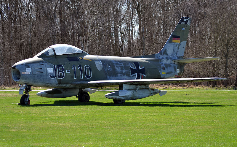 File:North American F-86 Sabre 05.jpg