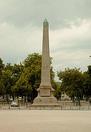 L'obelisque de la place Carnot