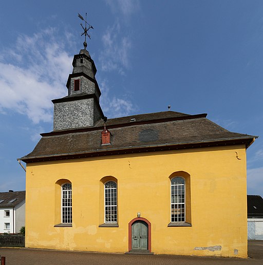 Oberrroßbach (Haiger) - Evangelische Kirche Kirchecke o. Nr. (KD.HE 132898 3 08.2015)