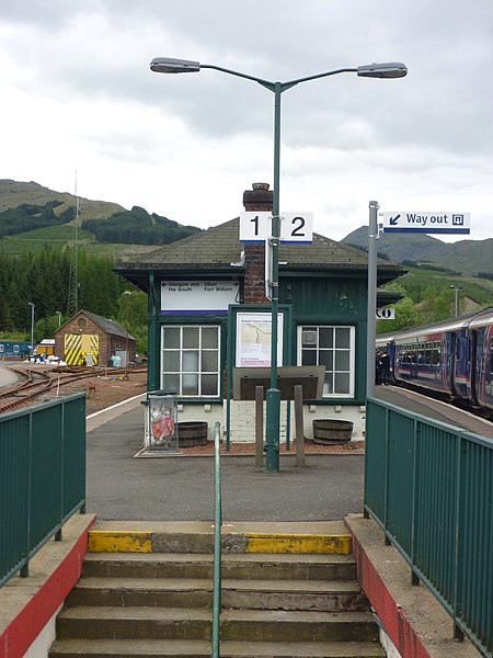 File:On The West Highland Line , Crianlarich Station - geograph.org.uk - 2982164.jpg