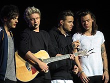 One Direction 2015. aastal Vasakult paremale:Louis Tomlinson , Niall Horan, Liam Payne, Harry Styles