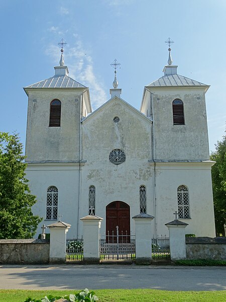 File:Pašvitinys. Bažnyčia.JPG