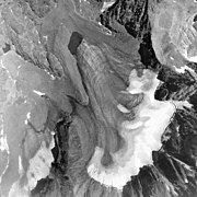 Palisade Glacier, Cirque Glacier Remnant, August 24, 1972 (GLACIERS 1598).jpg