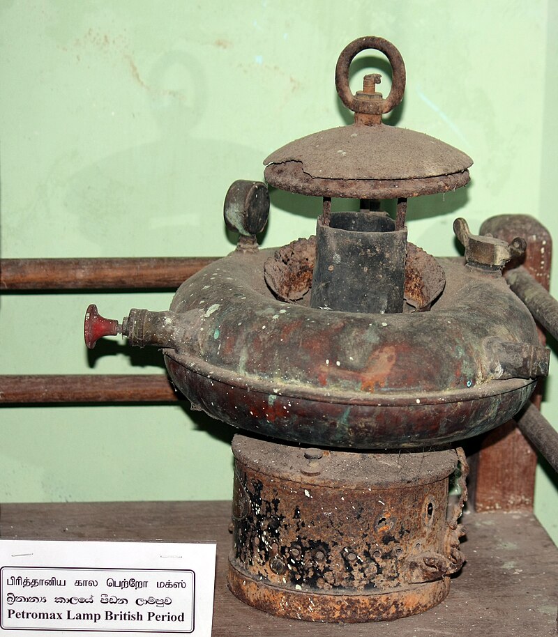 Kerosene lamp - Wikipedia