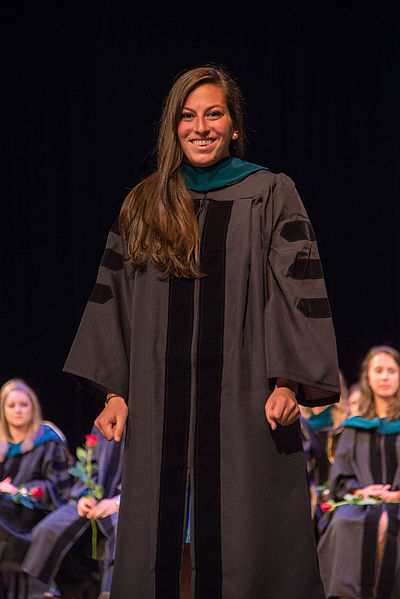 File:Physical Therapy Hooding 2015 (16945287914).jpg