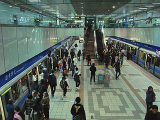 <span class="mw-page-title-main">Zhongxiao Dunhua metro station</span> Metro station in Taipei, Taiwan