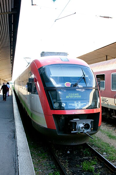 File:Platforms of Central Railway Station Sofia 2012 PD 43.jpg