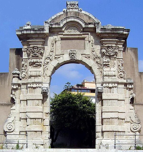Illustration 4: Messina's Porta Grazia, with its mouldings, scrolls and masks was widely copied all over Catania immediately following the quake.