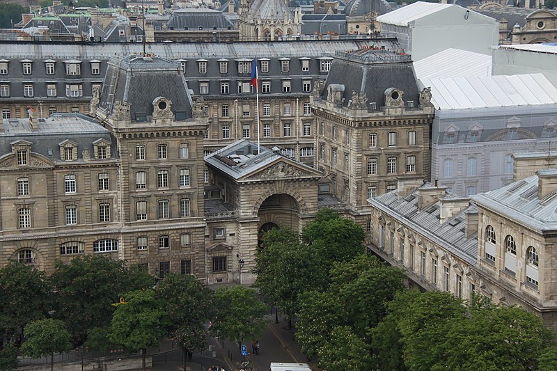 File:Préfecture de police from Notre-Dame de Paris 2011.jpg