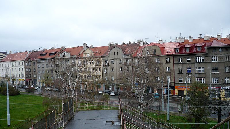 File:Praha, Belohorska - vychodni konec.jpg