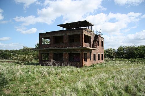 RAF Coleby control tower.jpg