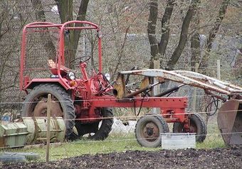 Fortschritt RS09/124 bzw. GT124 mit Hubarm/Frontlader