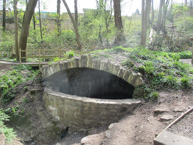 File:Restored wellhead at Silver Street Nature Reserve, Midsomer Norton, that used to serve Norton House.JPG
