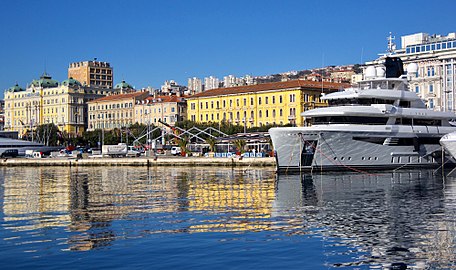 File:Rijeka Riva.jpg