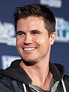 Robbie Amell Robbie Amell (38050563394).jpg