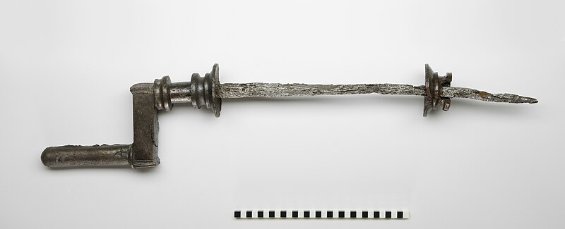 File:Roman crank handle, Augusta Raurica, Switzerland. Pic 01.jpg