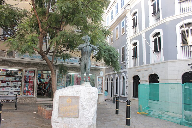 File:Royal Engineers' statue, Main Street, Gibraltar.JPG