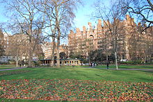 Russell Square Russell Square with restaurant.JPG