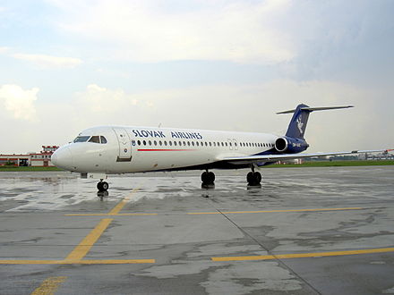 Авиакомпания 6. Fokker 100. Словацкие авиакомпании. Авиакомпании Словакии. Боинг 737-300 схема салона лучшие места.