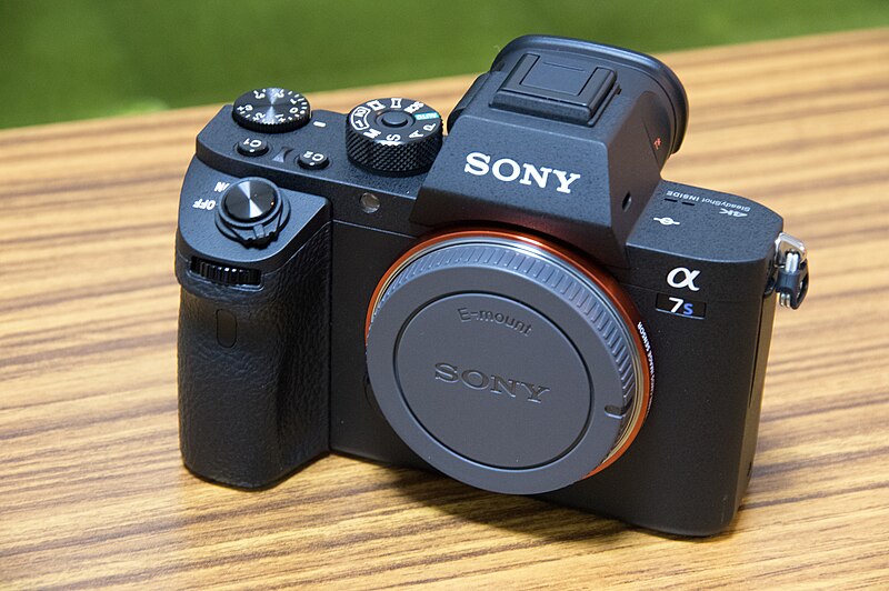 File:SONY α7S II ILCE-7SM2.jpg - Wikimedia Commons