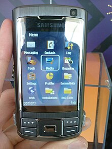 Samsung G810 closed.jpg